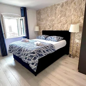 Vijoleta In Centre Apartment Split