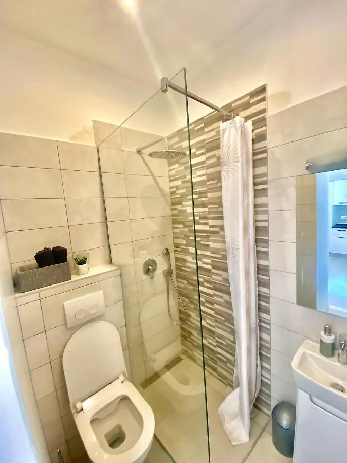 Plaza Teatro & Piazzale Teatro Apartment Rijeka 0*,  Croatia