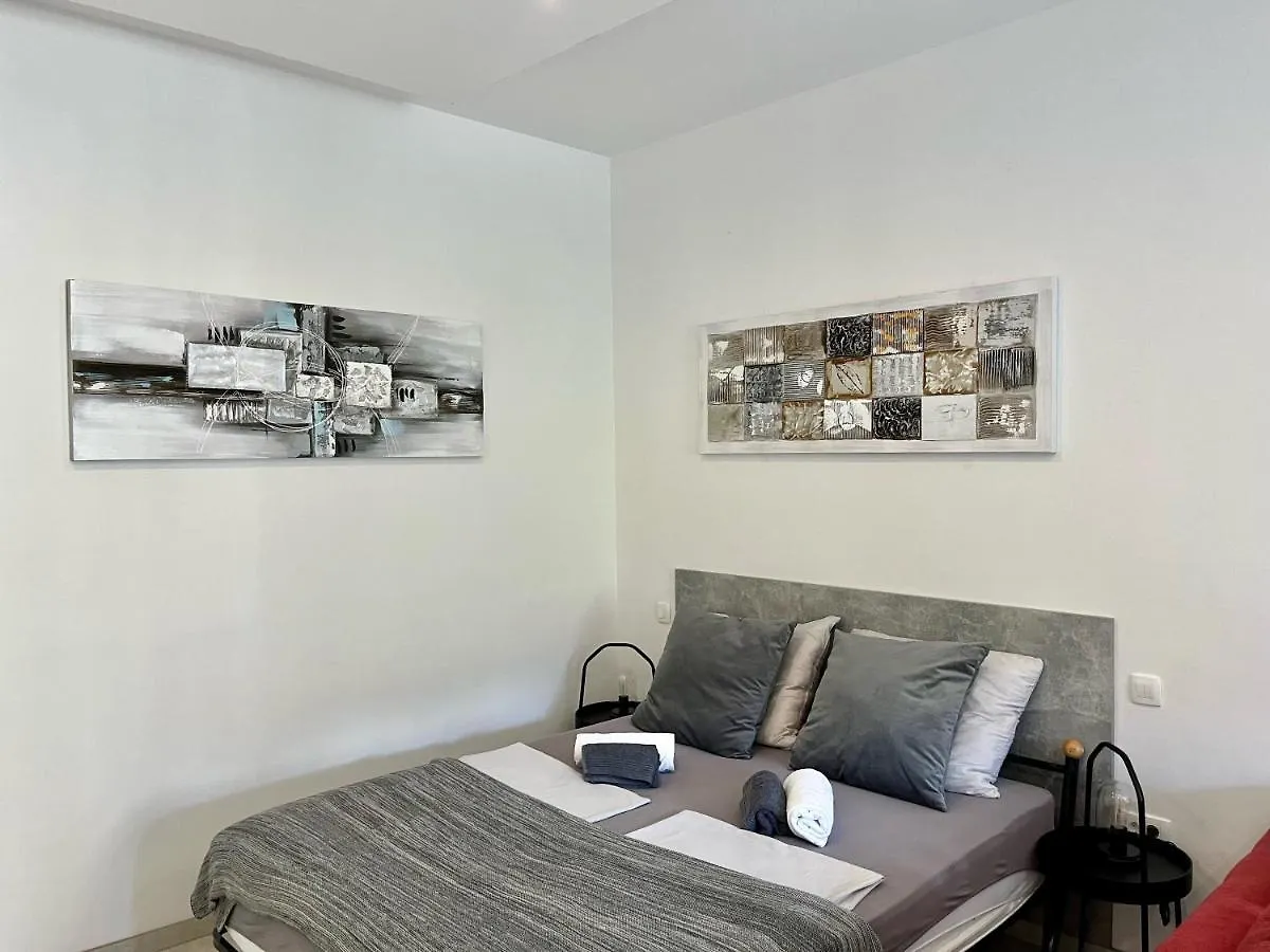 Apartament Plaza Teatro & Piazzale Teatro Rijeka 0*,