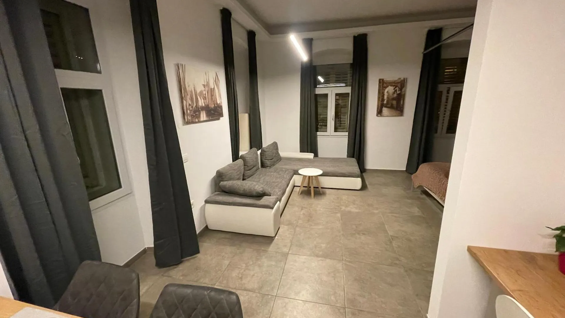 Plaza Teatro & Piazzale Teatro Apartment Rijeka